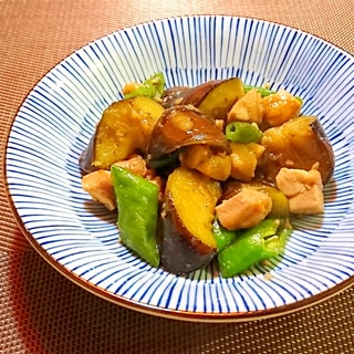 なすと甘長唐辛子と鶏肉の味噌炒め